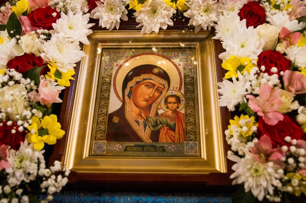 Осенняя Казанская 4 ноября 2019: в чем помогает молитва иконе Осенняя Казанская 4 ноября 2019: в чем помогает молитва иконе
