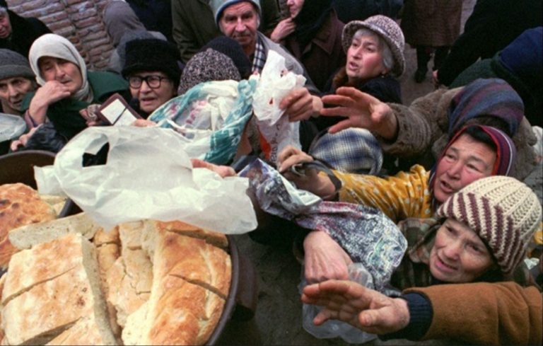 Бедность в России нельзя ликвидировать с помощью социальных подачек