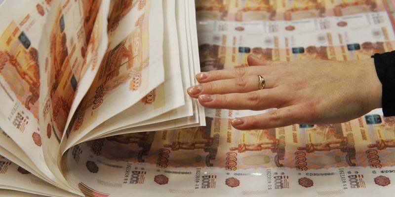 Нужен ли портрет Путина на 5000 купюрах Нужен ли портрет Путина на 5000 купюрах