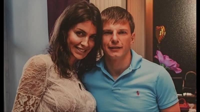 Почему лицо экс-супруги футболиста Андрея Аршавина Алисы Казьминой так изменилось Почему лицо экс-супруги футболиста Андрея Аршавина Алисы Казьминой так изменилось