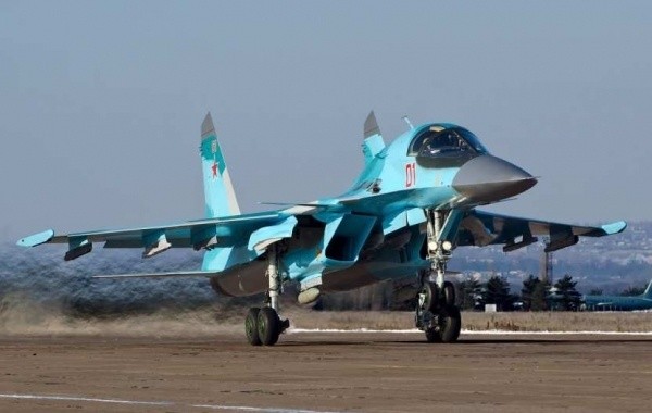 Российские истребители Су-34 уничтожили штаб боевиков в Идлибе