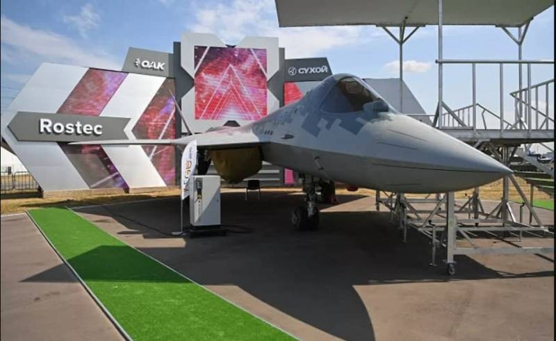 На открытии МАКС-2021 презентовали новый российский истребитель