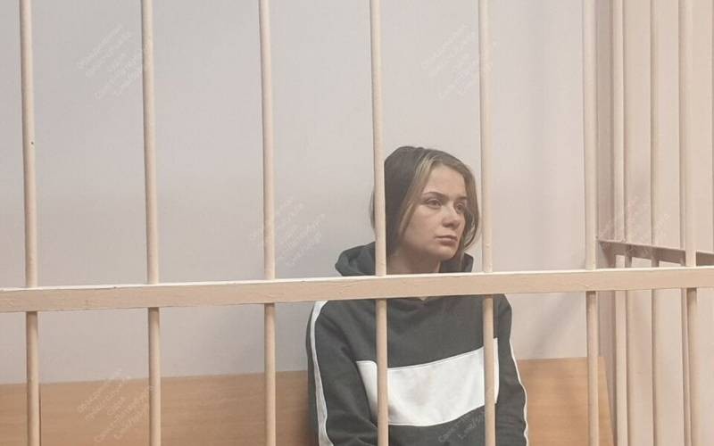 Модель из Питера может отправиться за решетку за фото с оголенными ягодицами