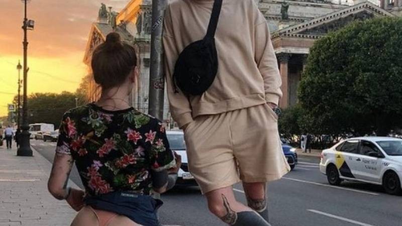 Модель из Питера может отправиться за решетку за фото с оголенными ягодицами Модель из Питера может отправиться за решетку за фото с оголенными ягодицами