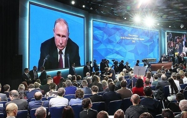 Россияне высказывают предположения, что о новых разовых выплатах Путин объявит на пресс-конференции