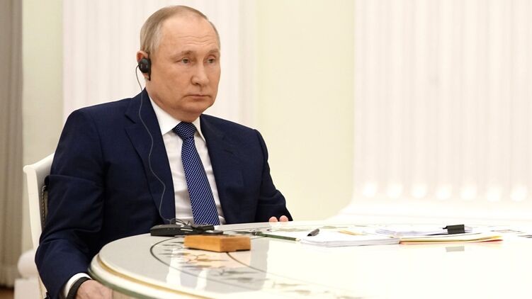 Зачем экс-президенту Украины Порошенко искать убежища в России? Зачем экс-президенту Украины Порошенко искать убежища в России?