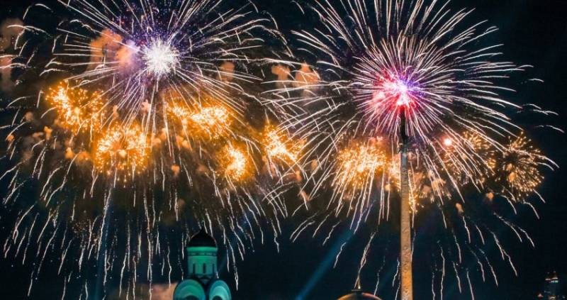 Салют в честь 23 Февраля: где и во сколько можно посмотреть в Москве и регионах страны
