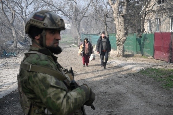 Националисты захватили в порту Мариуполя иностранные корабли