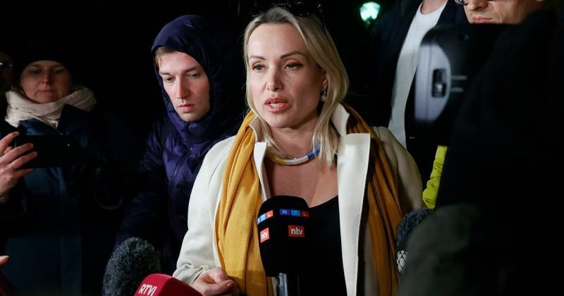Почему муж экс-редактора Первого канала Марины Овсянниковой пытается ее засудить