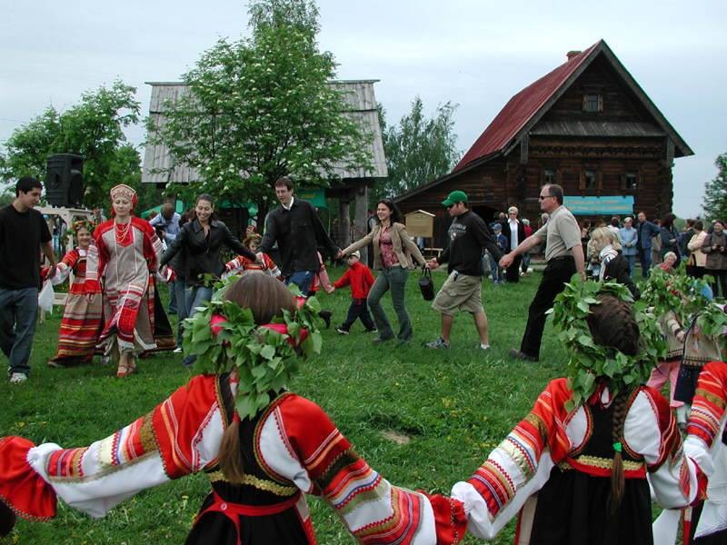 Троица 12 июня 2022 года: с чем связан праздник, традиции и приметы дня