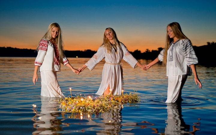 День Святого Духа отмечают в понедельник, 13 июня: Духов день