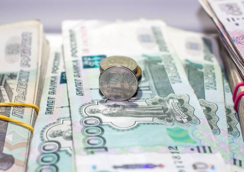 Кто получит выплату в 350 тыс. руб. с 1 июля 2022 года в РФ Кто получит выплату в 350 тыс. руб. с 1 июля 2022 года в РФ