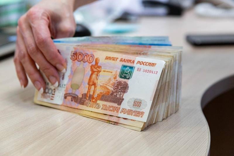 Пенсионерам в июле 2022 года выплатят по 7 тысяч рублей, — ПФР