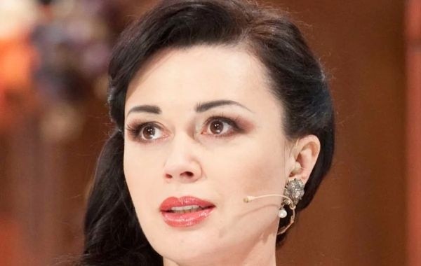 С онкобольной Анастасии Заворотнюк требует вернуть деньги