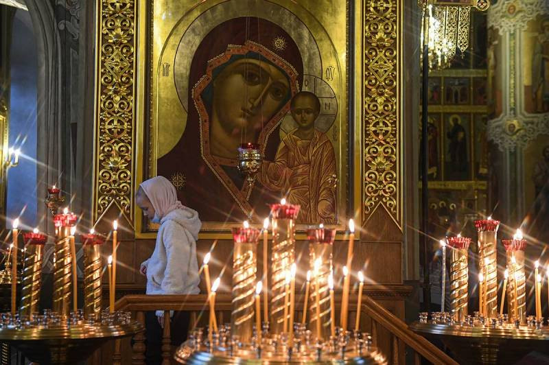 В приметы на Казанскую Божью Матерь 21 июля издавна верит православный народ