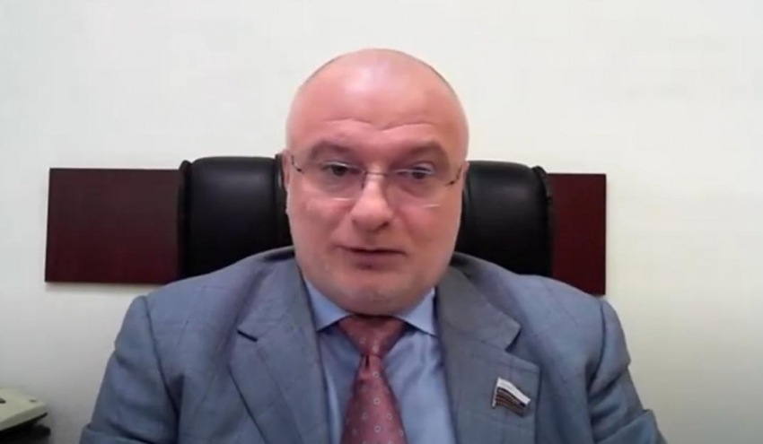 Сенатор Клишиас: "Консул Норвегии Элисабет Эллингсен должна быть выслана на родину"