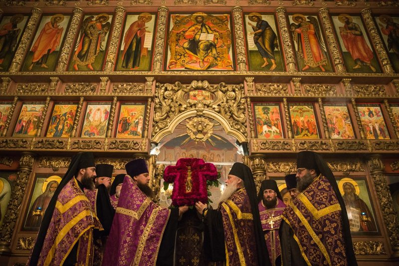 Церковный праздник Происхождения честных древ Креста Господня отмечают 14 августа 2022 года
