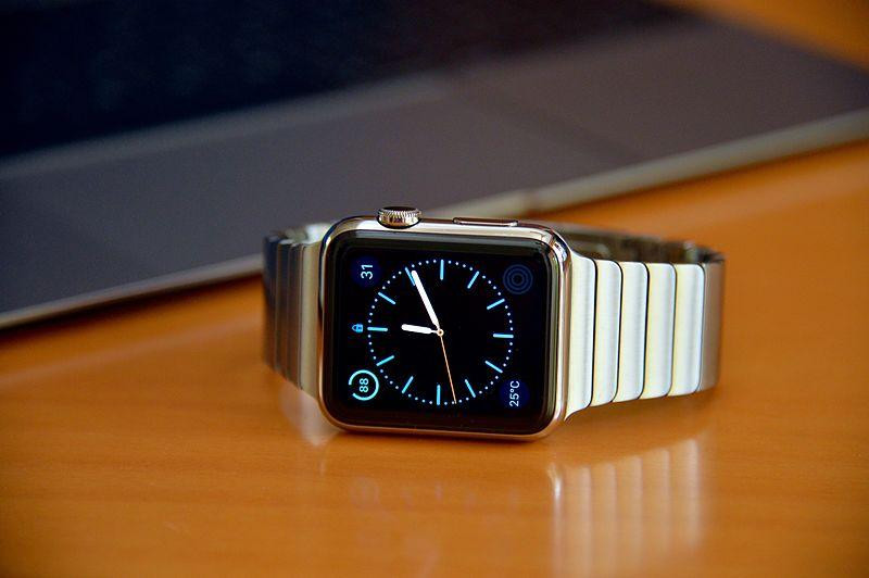 Инсайдеры раскрыли детали новых умных часов Apple Watch Pro, показав чехол для гаджета