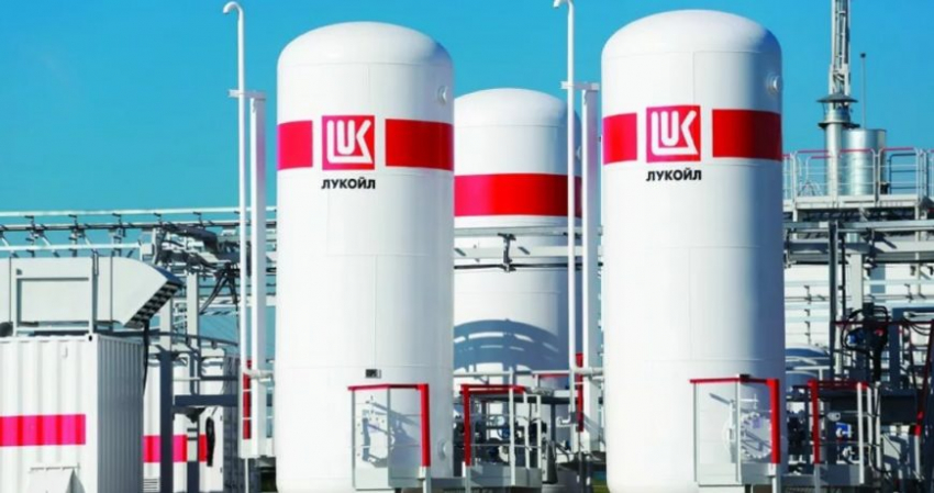 «Лукойл» может купить долю Repsol в проекте «Газпром нефти»