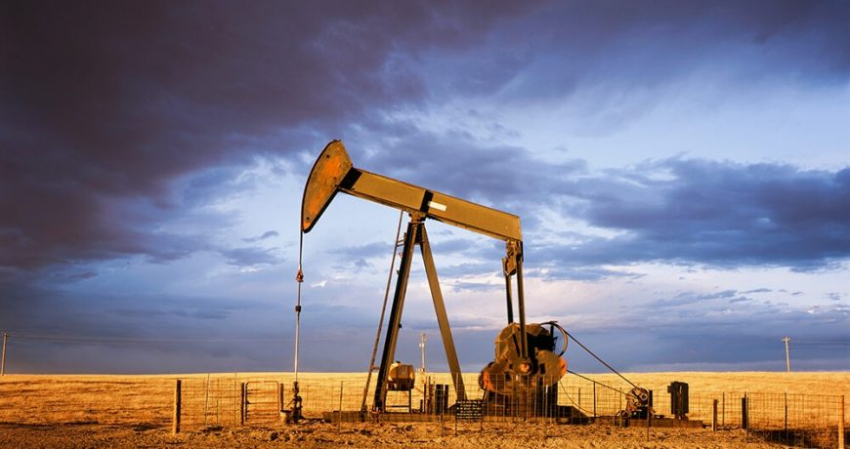 Россия пересмотрит пошлины на нефть и газ для наполнения бюджета
