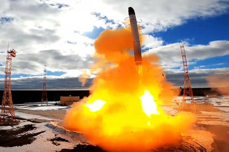 «Росатом» на форуме «Армия-2022» представил артиллерийские ядерные снаряды малой мощности калибра 152 и 203 мм