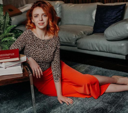 Огурцова из «Ранеток» написала книгу о больной водянкой дочери