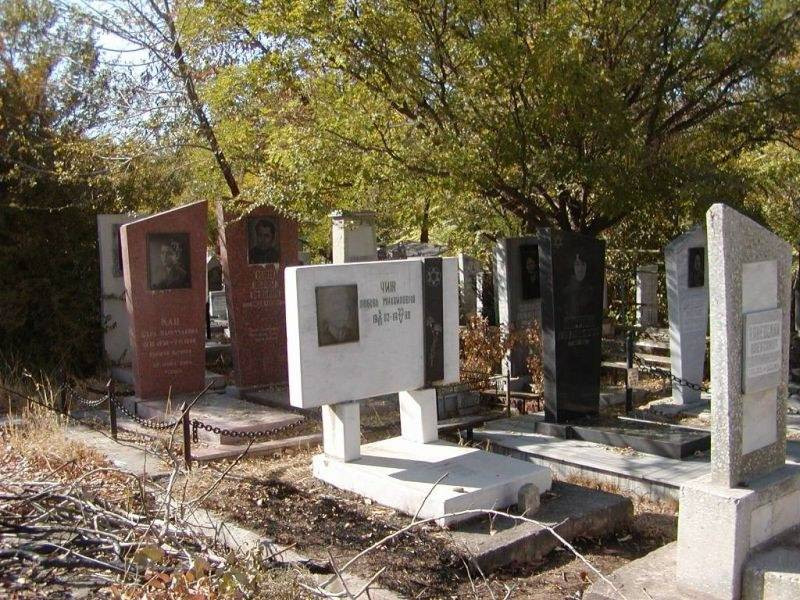 Москвич умер на могиле супруги, не пережив горя от утраты любимого человека