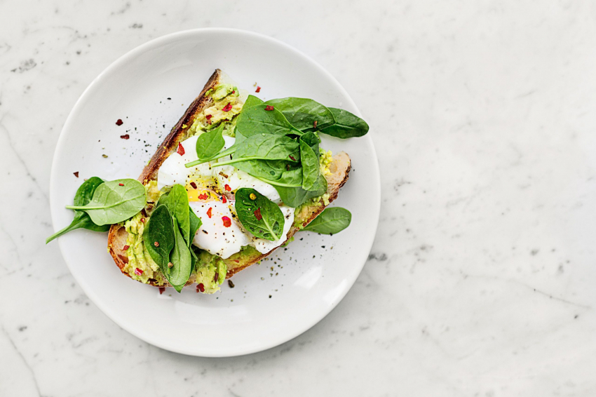 Полезный и вкусный завтрак: что нужно есть утром, чтобы избавиться от жира на животе