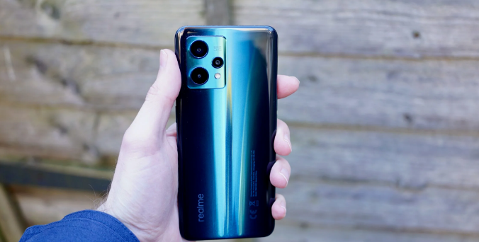 Realme представлили глобальные версии 10 Pro и 10 Pro+