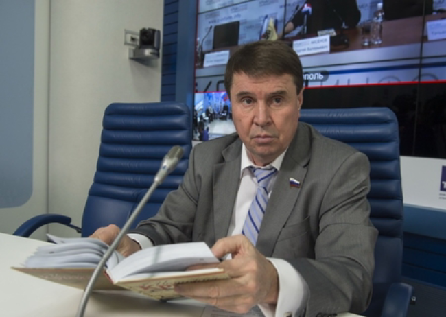 Сенатор Цеков призвал конфисковать у уехавших из страны россиян все имущество
