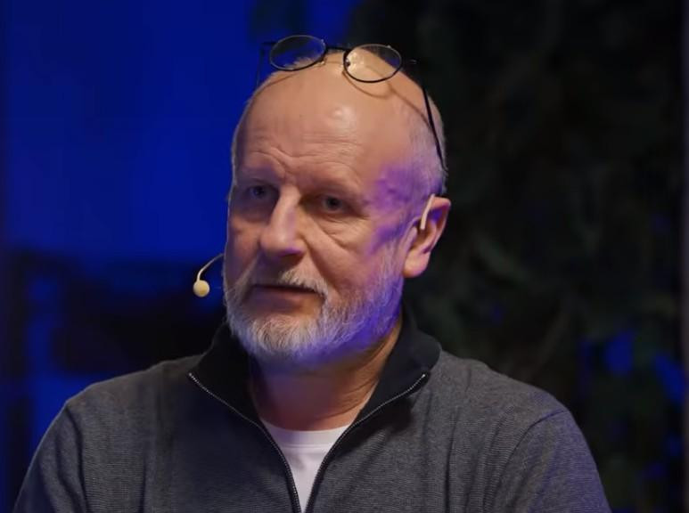 Дмитрий Пучков прокомментировал высказывание Лаймы Вайкуле: "Кого ты там кормила?"