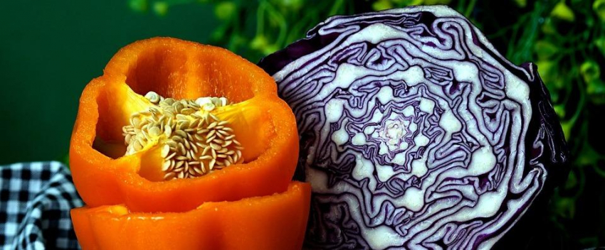 Диетолог перечислила продукты, которые могут сберечь фигуру в праздники