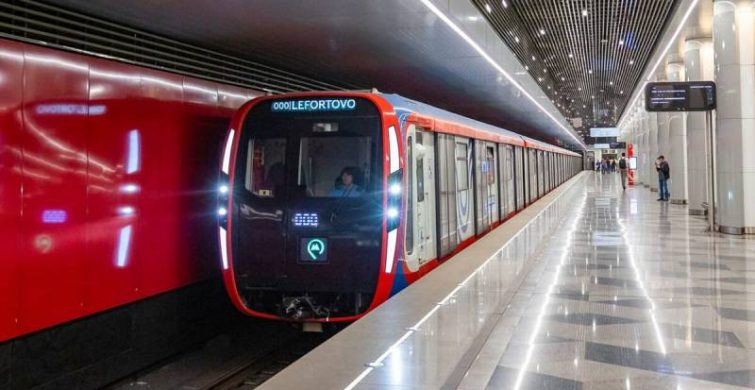 Московское метро будет работать всю новогоднюю ночь 01 января 2023 года
