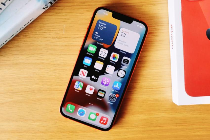 С 1 марта подоражает услуга замены аккумулятора Apple