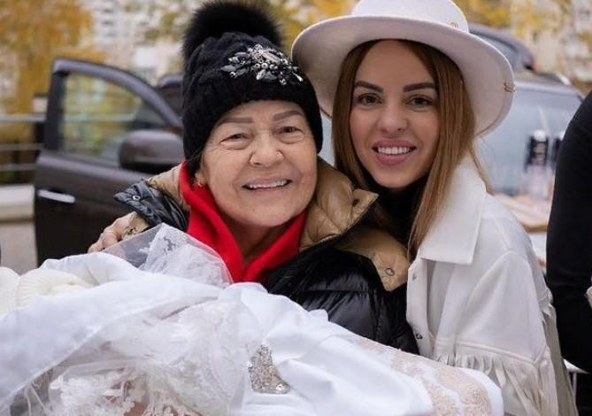 Юлия Ефременкова рассказала, из-за чего конфликтует с бабушкой