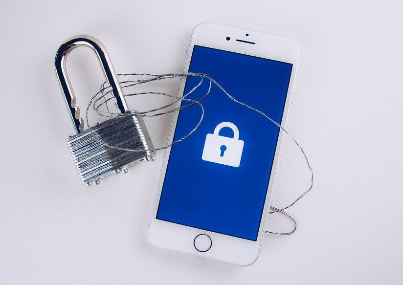 InfoWatch: Запад может отключить смартфоны для российских пользователей