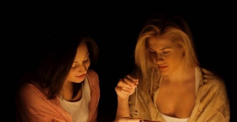 Как гадать и загадать желание на Старый Новый год, в ночь с 13 на 14 января 2023 года