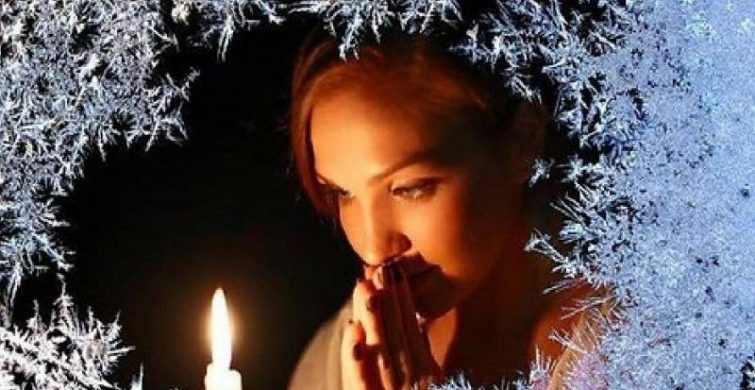 Лучшее время проводить обряды на исполнение желания и привлечение денег в Крещение 19 января 2023 года