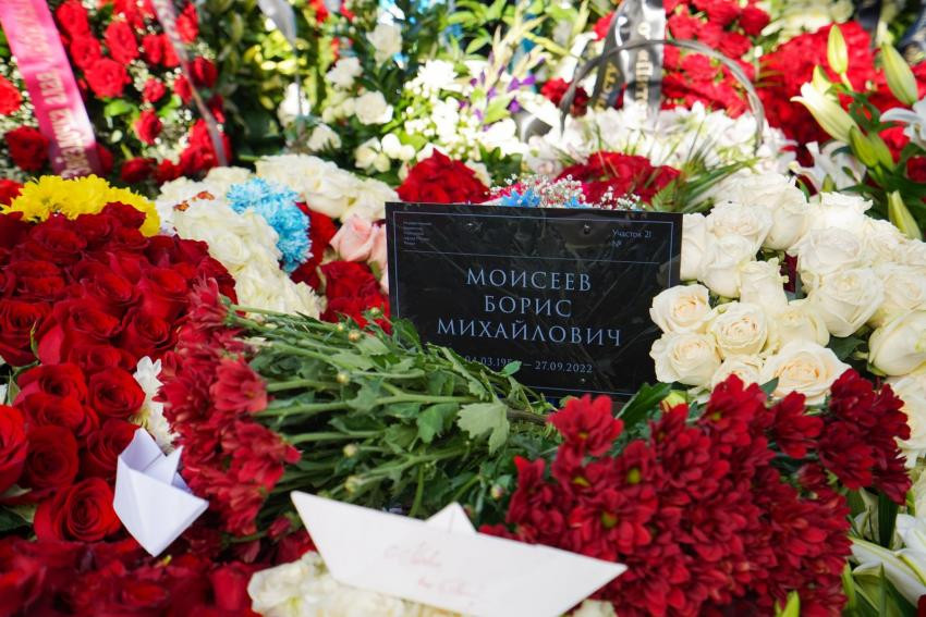 Брат Бориса Моисеева мечтает посетить могилу певца и наказать виновных в его смерти