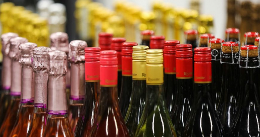 Где в России ввели запрет на продажу алкоголя до 8 января 2023 года