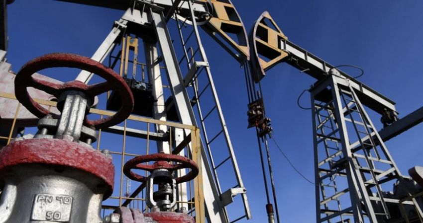 Рынок нефти в сложной ситуации: что будет с ценами в 2023 году