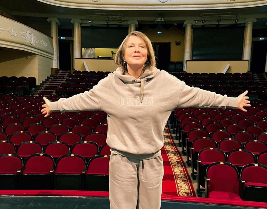 Елена Проклова попала в больницу со сложным переломом ноги: «Было хирургическое вмешательство»