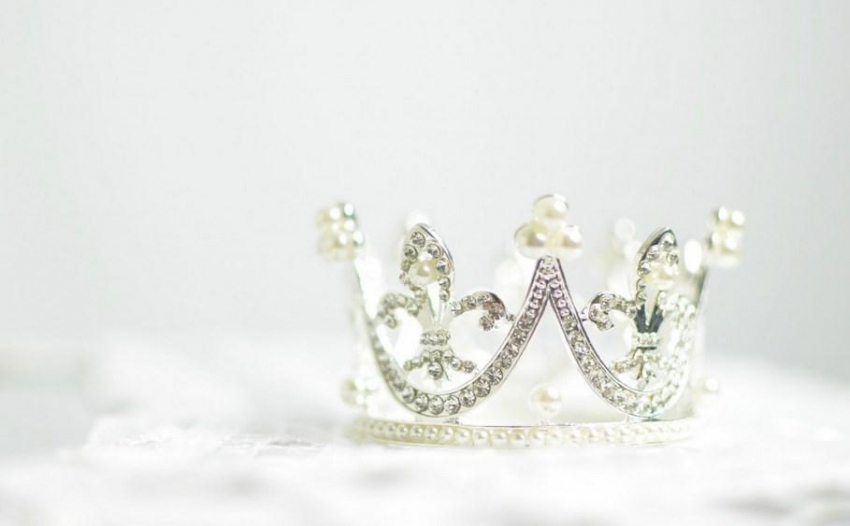 Алена Сибиева получила титул «Третья вице-бабушка Вселенной»