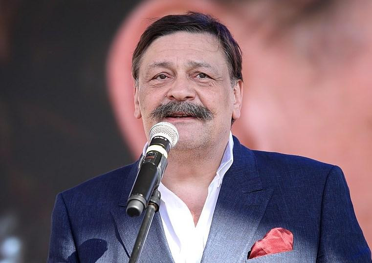 Дмитрий Назаров в новом стихе о пропаганде заявил о «помещенной в карцер душе»