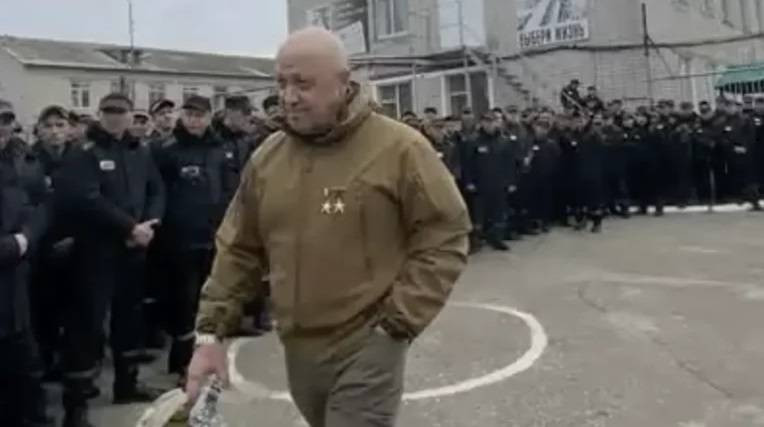 Больше не требуются: почему Пригожин прекратил набор заключенных в ЧВК «Вагнер»