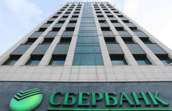 Работа Сбербанка 23 февраля и 8 марта 2023 года: праздничный график