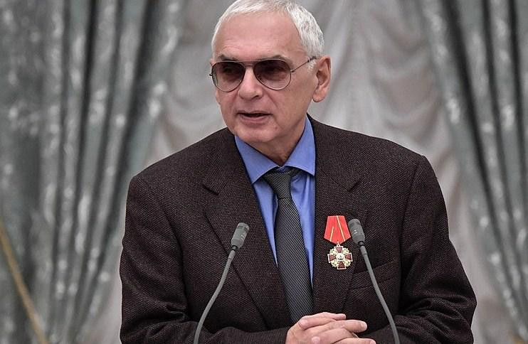 Карен Шахназаров с сомнением относится к термину «патриотическое кино»