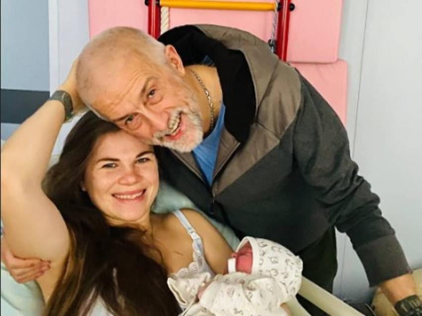 58-летний Эдуард Бояков стал отцом в шестой раз