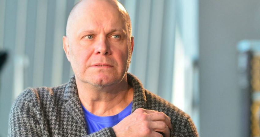 Лидер группы «Несчастный случай» Алексей Кортнев был задержан полицией Новосибирска