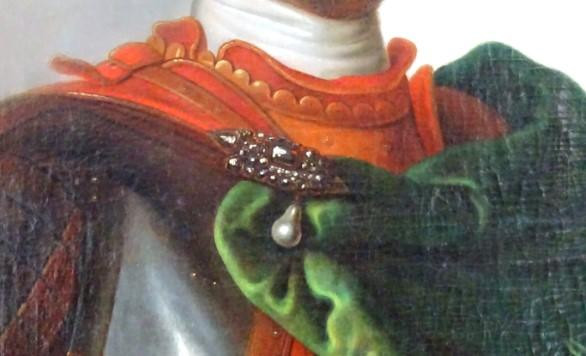 "Ъ": Какую одежду запрещали носить в России и почему